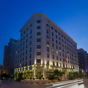 le-corail-suites-hotel.tunis-best-hotels.com/