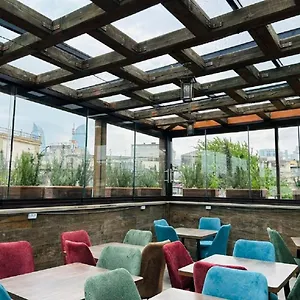 https://two-rooms-plus.aboutbakuhotels.com