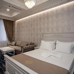 Ervini Boutique ألبانيا