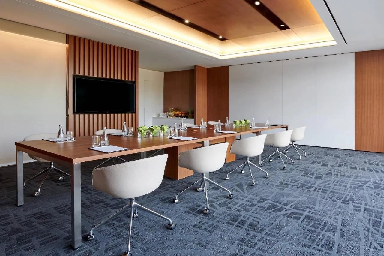 Courtyard By Marriott Seoul Botanic Park Hotel