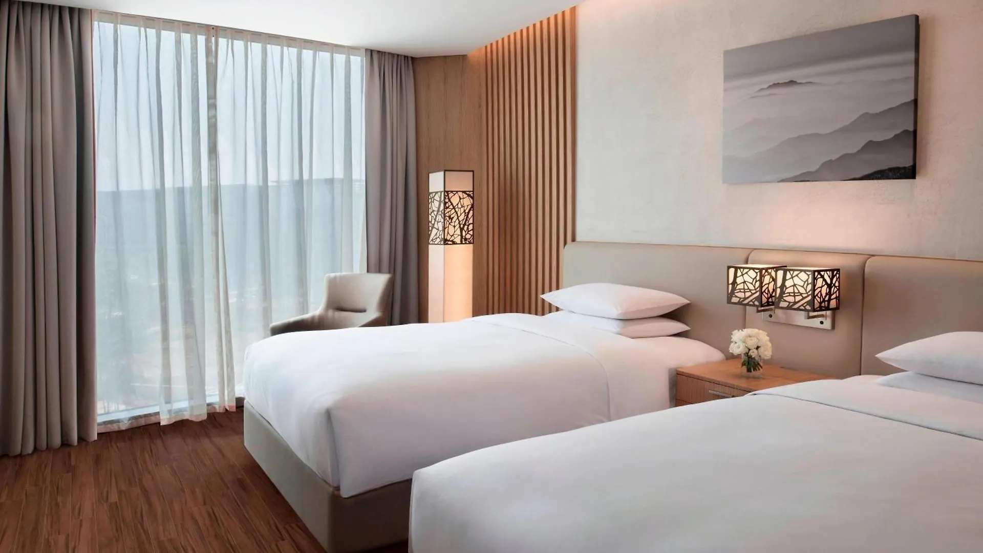 Courtyard By Marriott Seoul Botanic Park Hotel