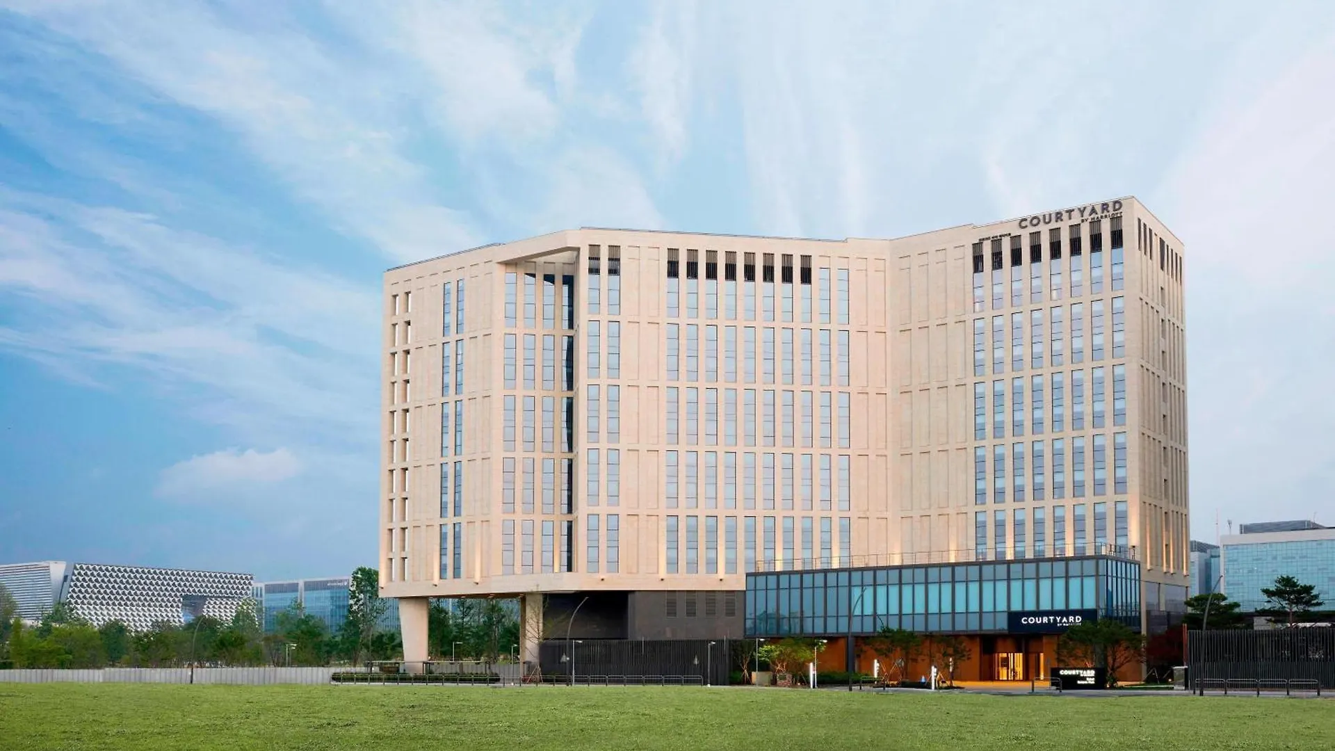 Courtyard By Marriott Seoul Botanic Park Hotel