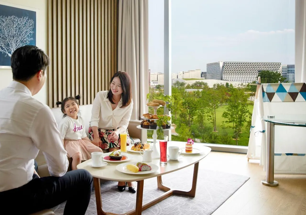 Courtyard By Marriott Seoul Botanic Park Hotel 4*,