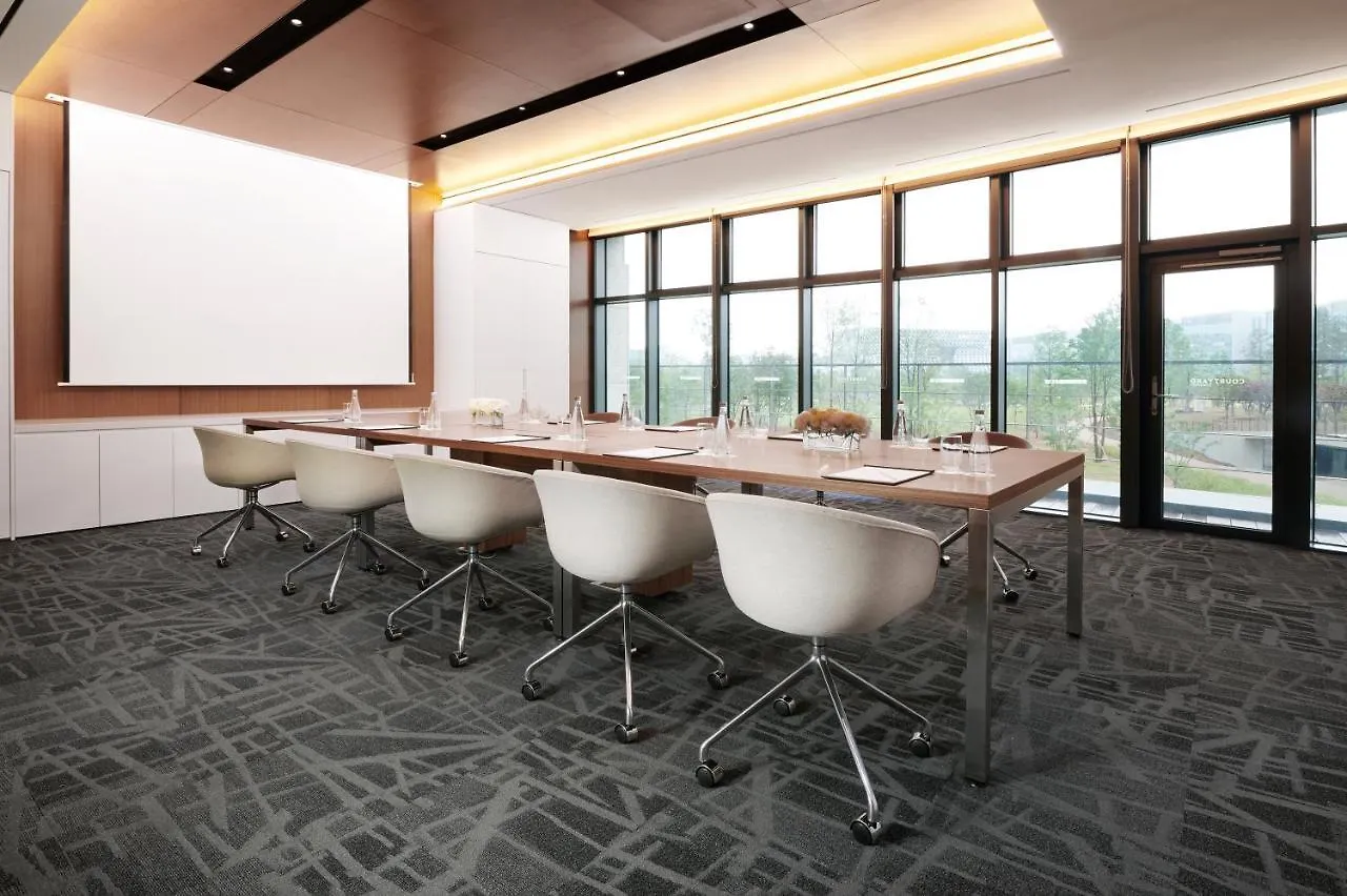 Courtyard By Marriott Seoul Botanic Park Hotel